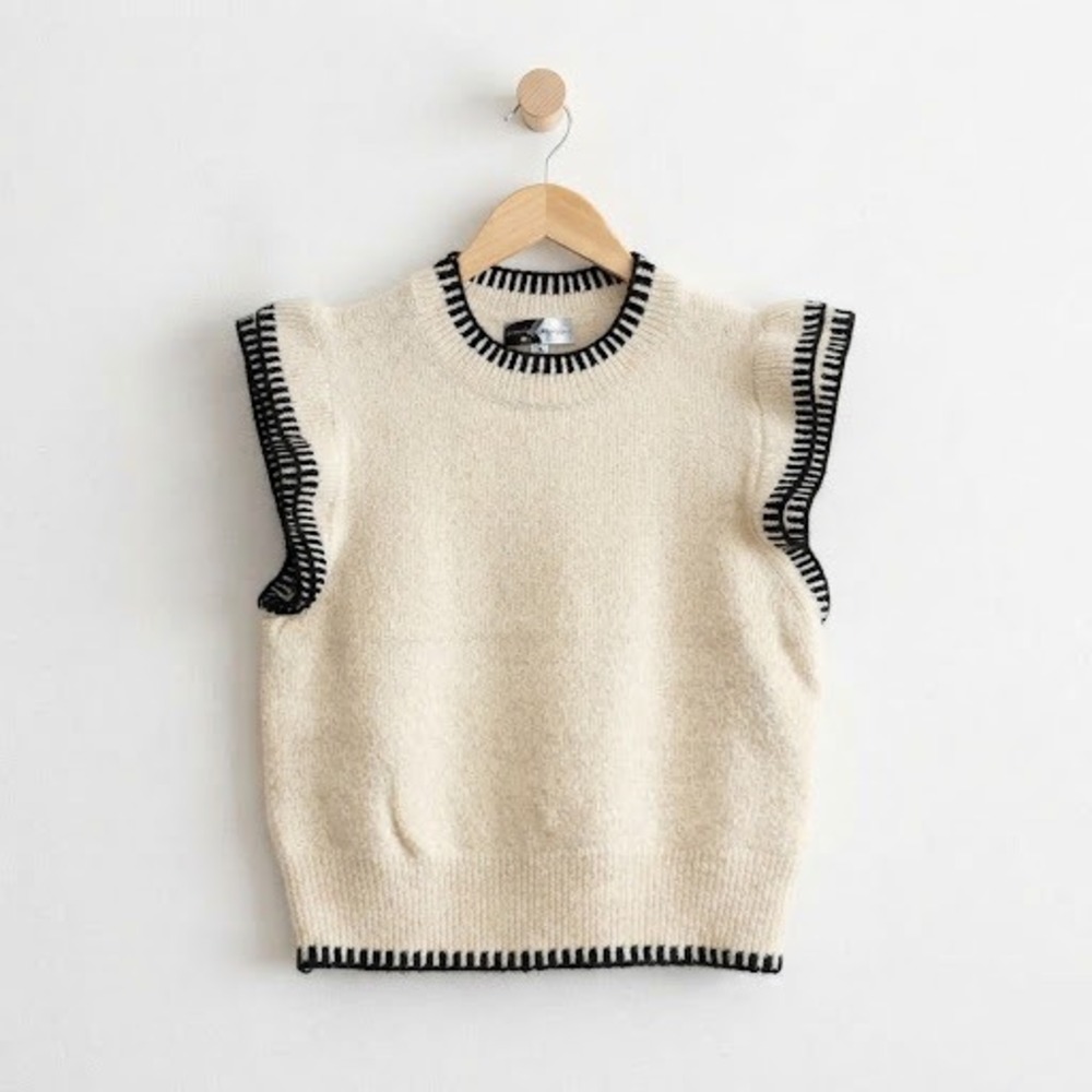 Parisian Chic Piper & Scoot Black & Ivory Ruffle Knit Vest Top Small Coquette